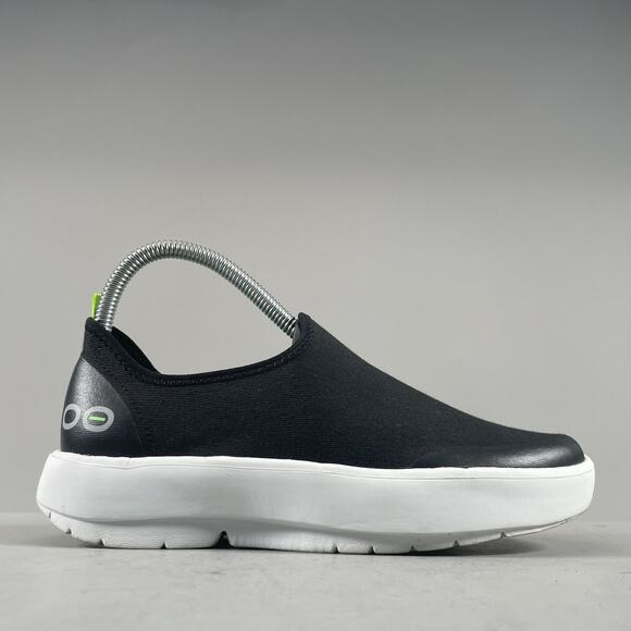 OOFOS OOmg eeZee Low Women’s 7 Black White Slip On Comfort Recovery Shoes GUC - Picture 5 of 9
